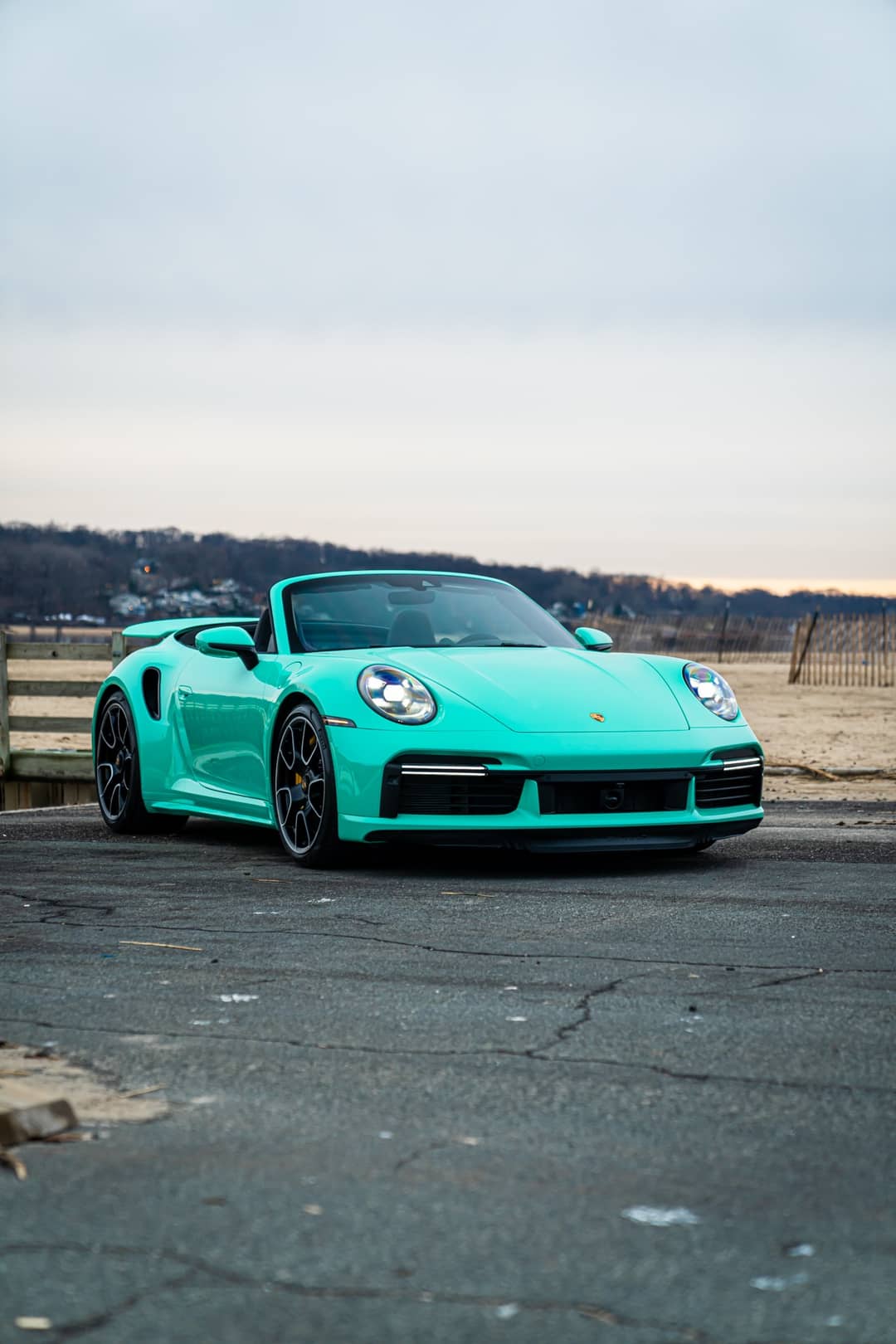 2022 Porsche 911 Turbo S — photo 2