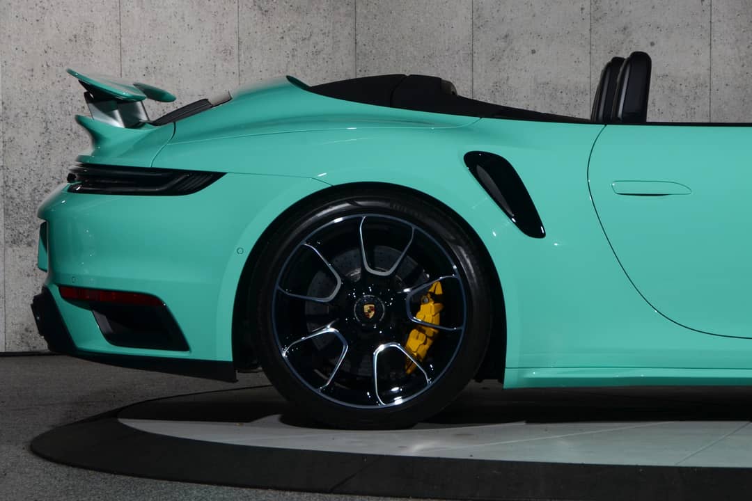 2022 Porsche 911 Turbo S — photo 12