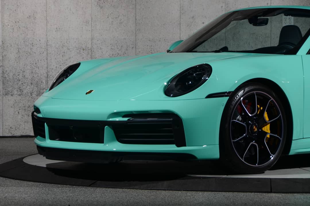 2022 Porsche 911 Turbo S — photo 17