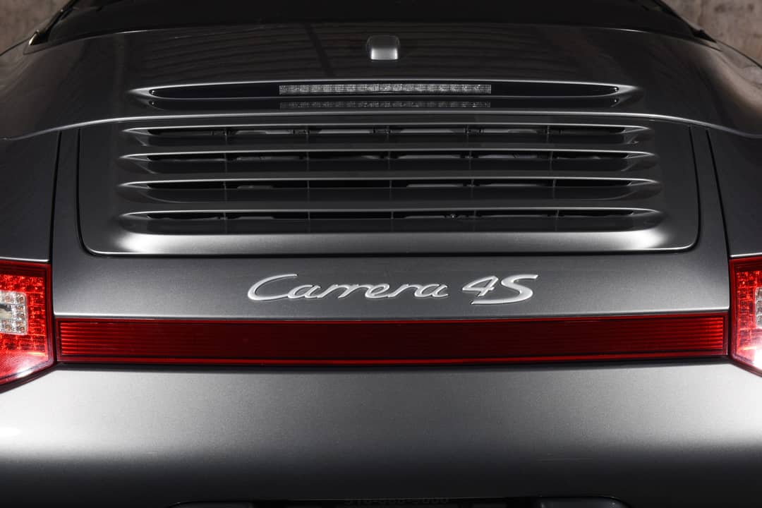2010 Porsche 911 Carrera 4S — photo 12