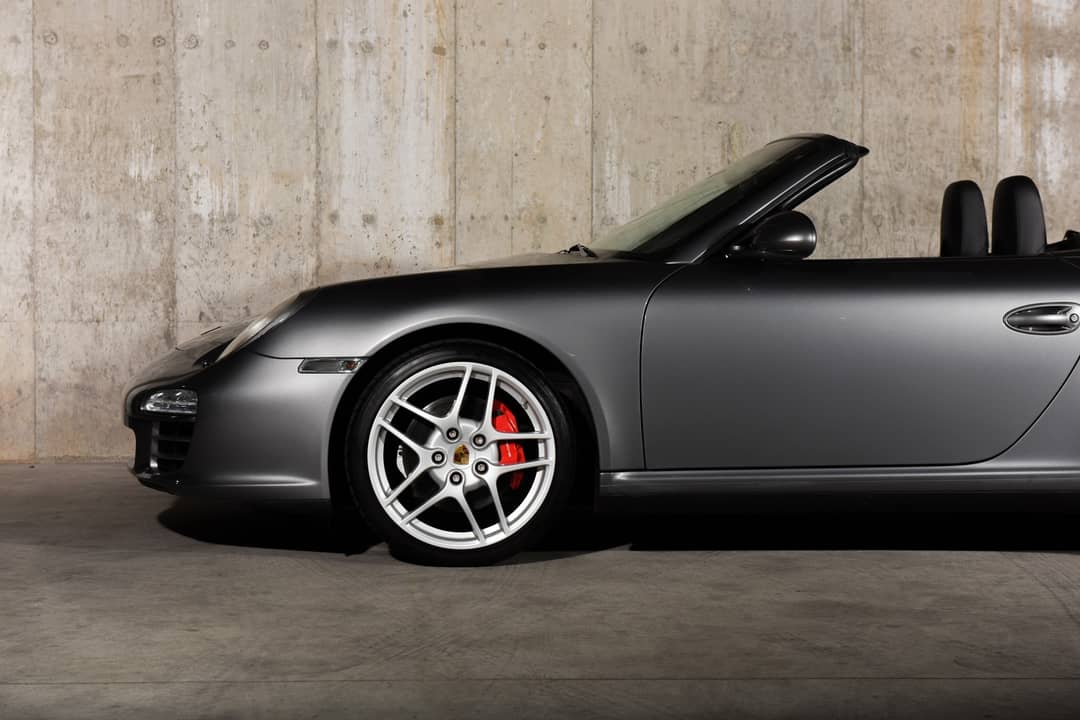 2010 Porsche 911 Carrera 4S — photo 17