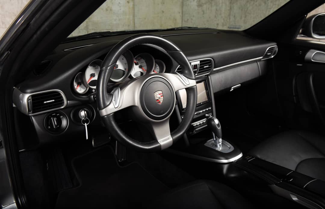 2010 Porsche 911 Carrera 4S — photo 22