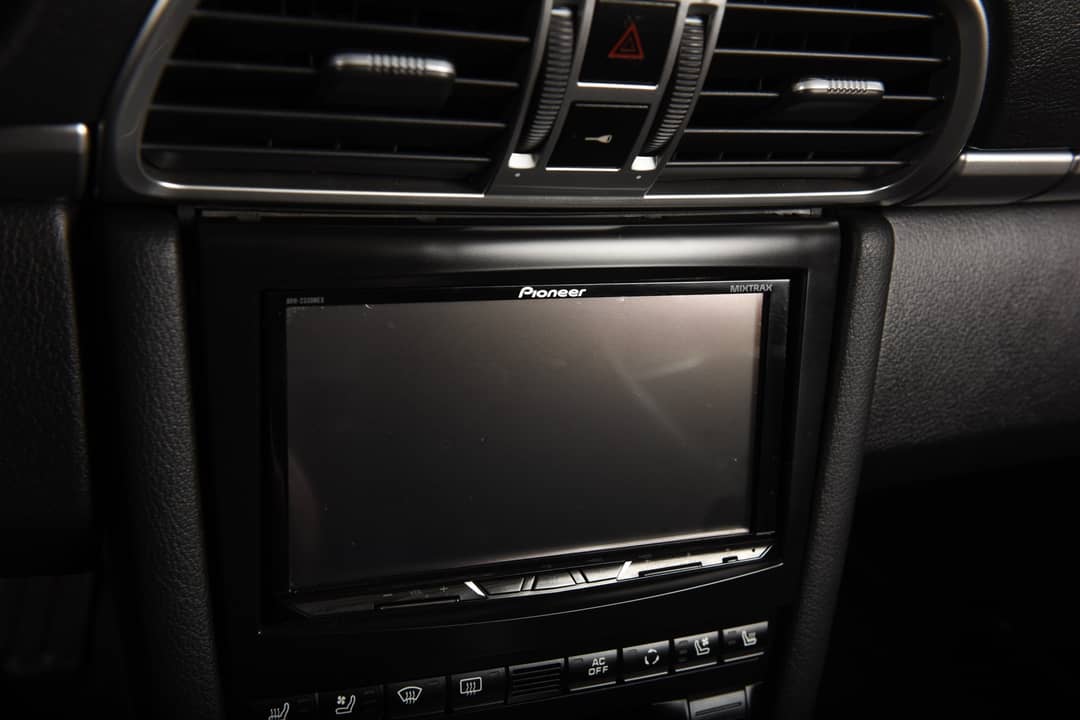 2010 Porsche 911 Carrera 4S — photo 27