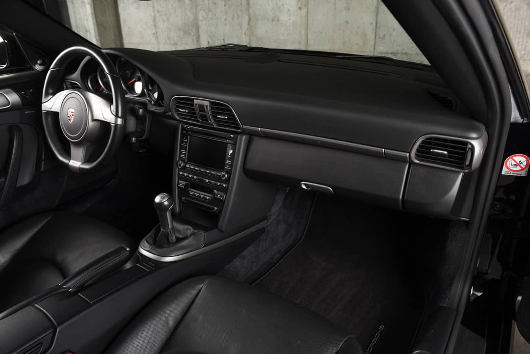 2010 Porsche 911 Carrera — photo 25