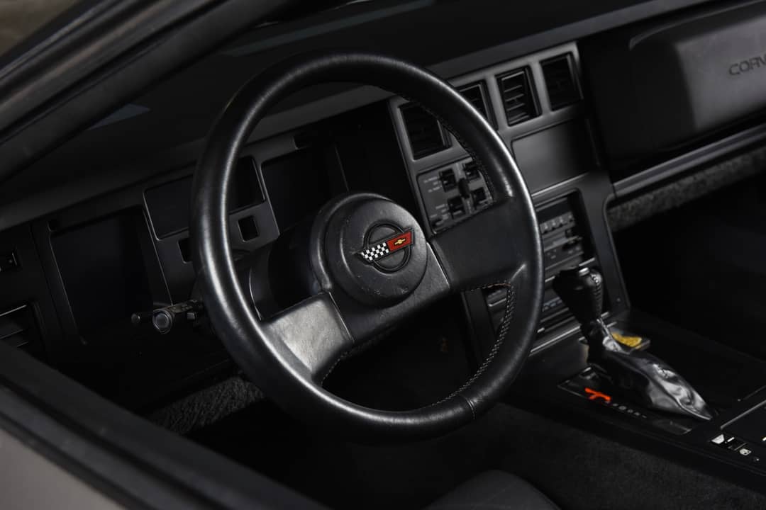 1986 Chevrolet Corvette — photo 17