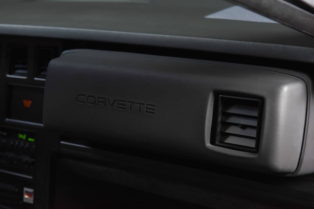 1986 Chevrolet Corvette — photo 22