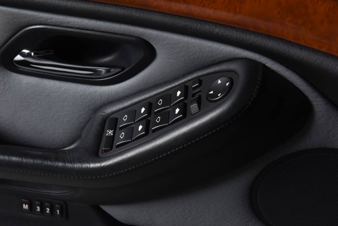 2001 BMW M5 — photo 33