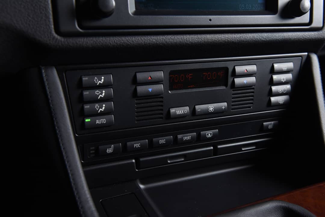 2001 BMW M5 — photo 40
