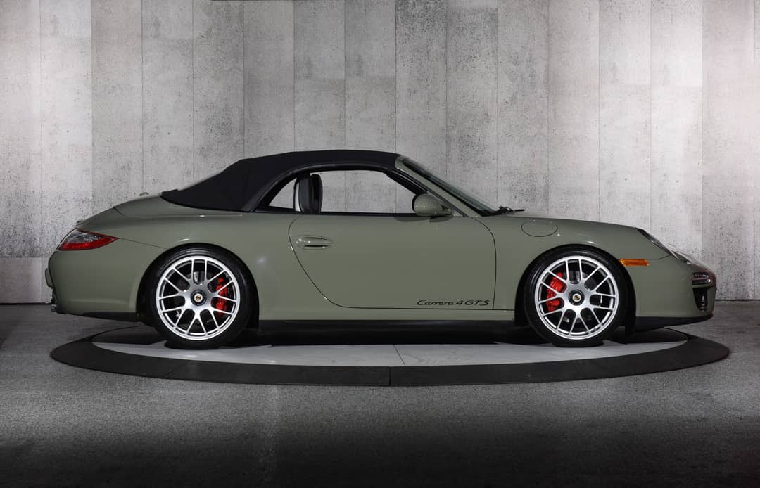 2012 Porsche 911 Carrera 4 GTS — photo 2
