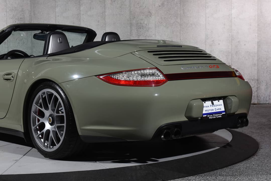 2012 Porsche 911 Carrera 4 GTS — photo 13