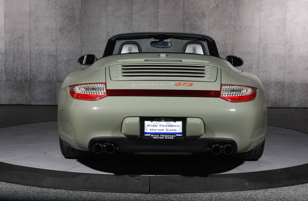 2012 Porsche 911 Carrera 4 GTS — photo 17