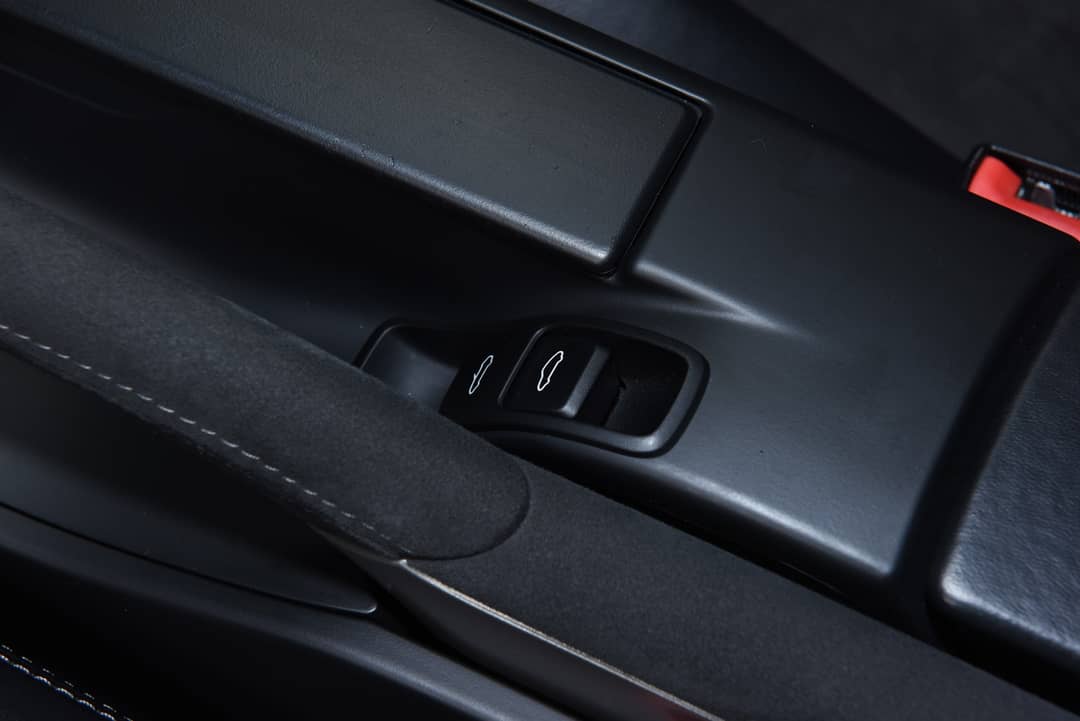 2012 Porsche 911 Carrera 4 GTS — photo 43