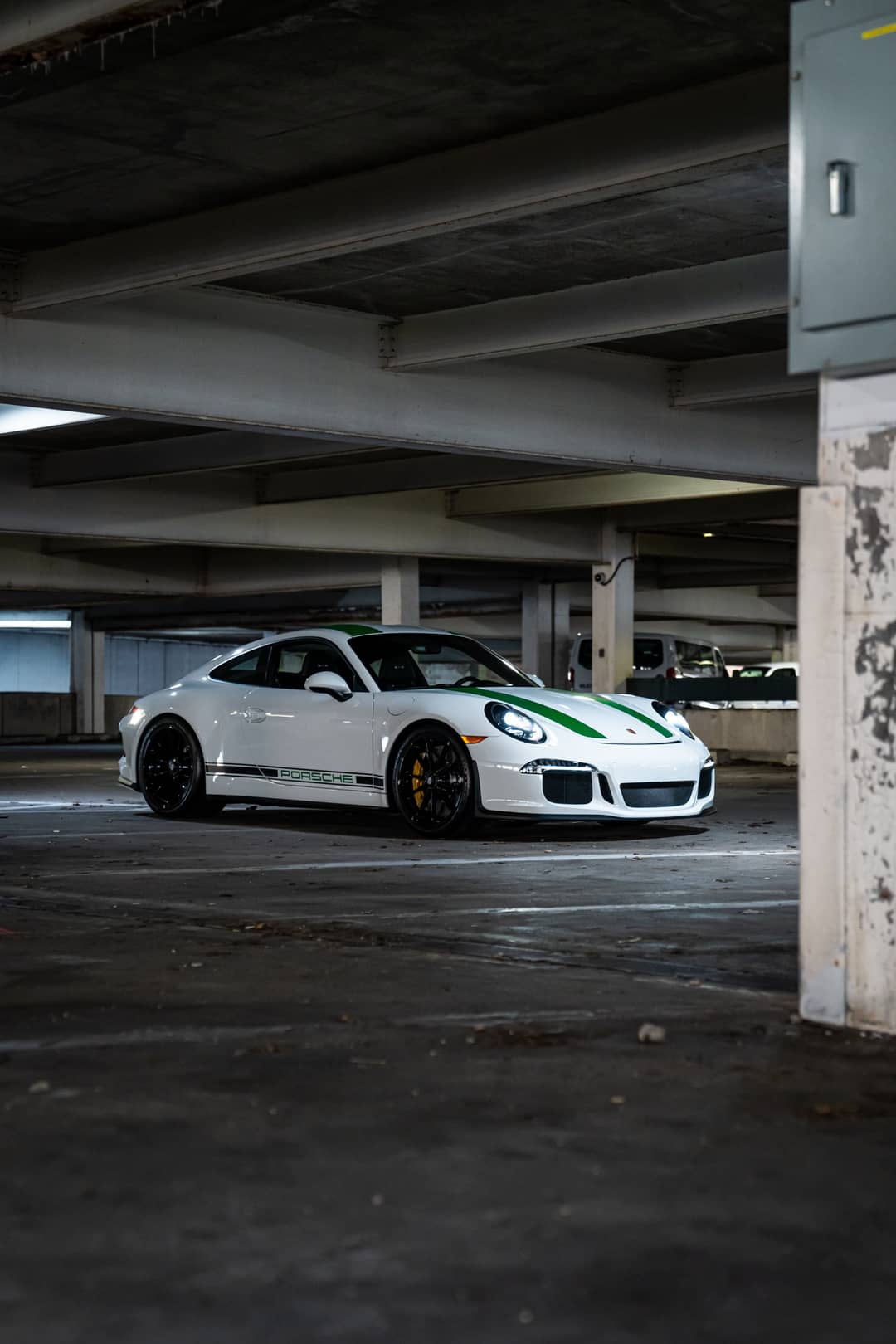 2016 Porsche 911 R — photo 14