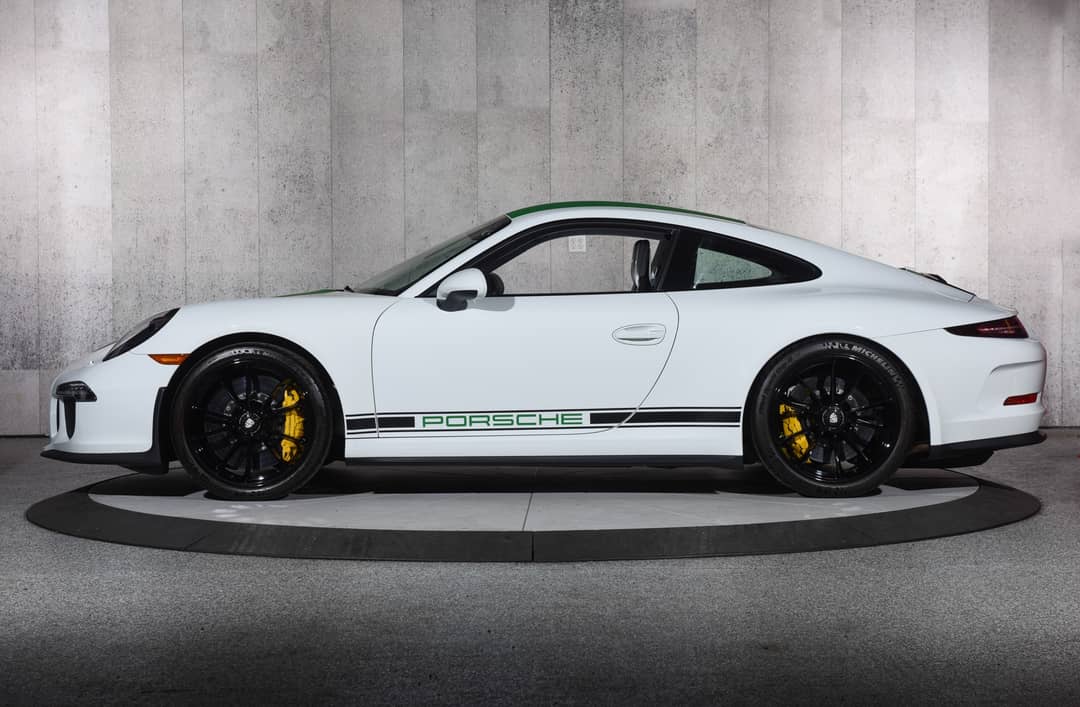 2016 Porsche 911 R — photo 28