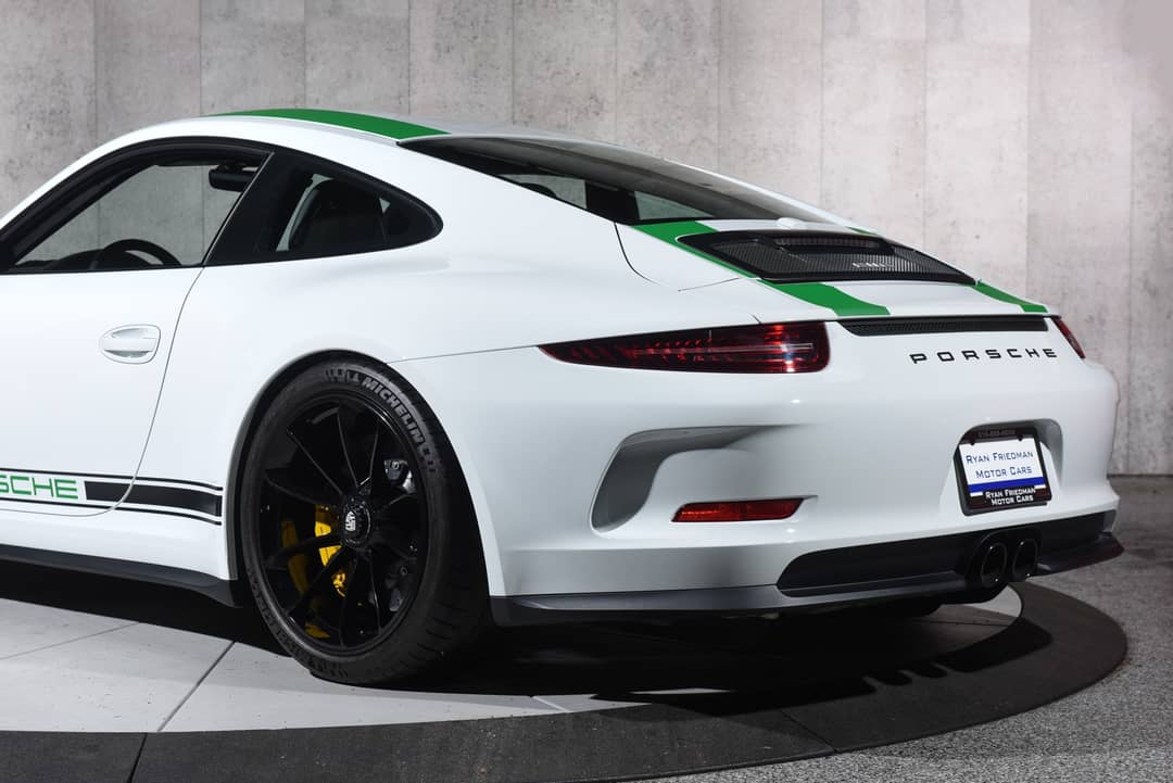 2016 Porsche 911 R — photo 30