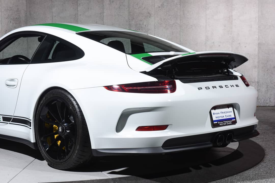2016 Porsche 911 R — photo 31