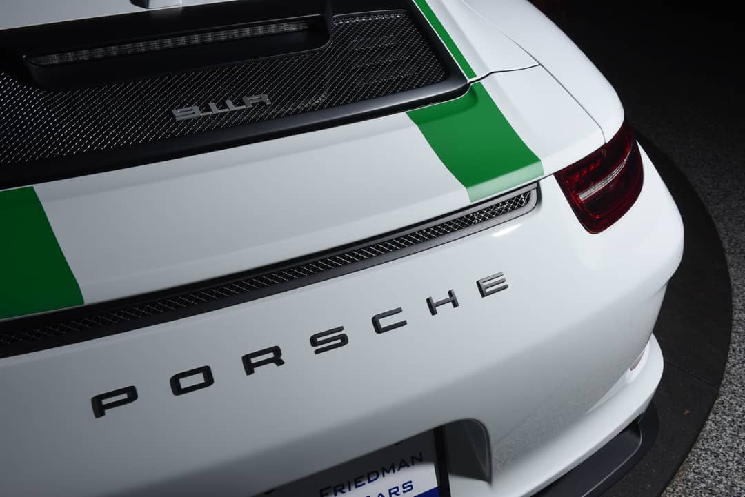 2016 Porsche 911 R — photo 32