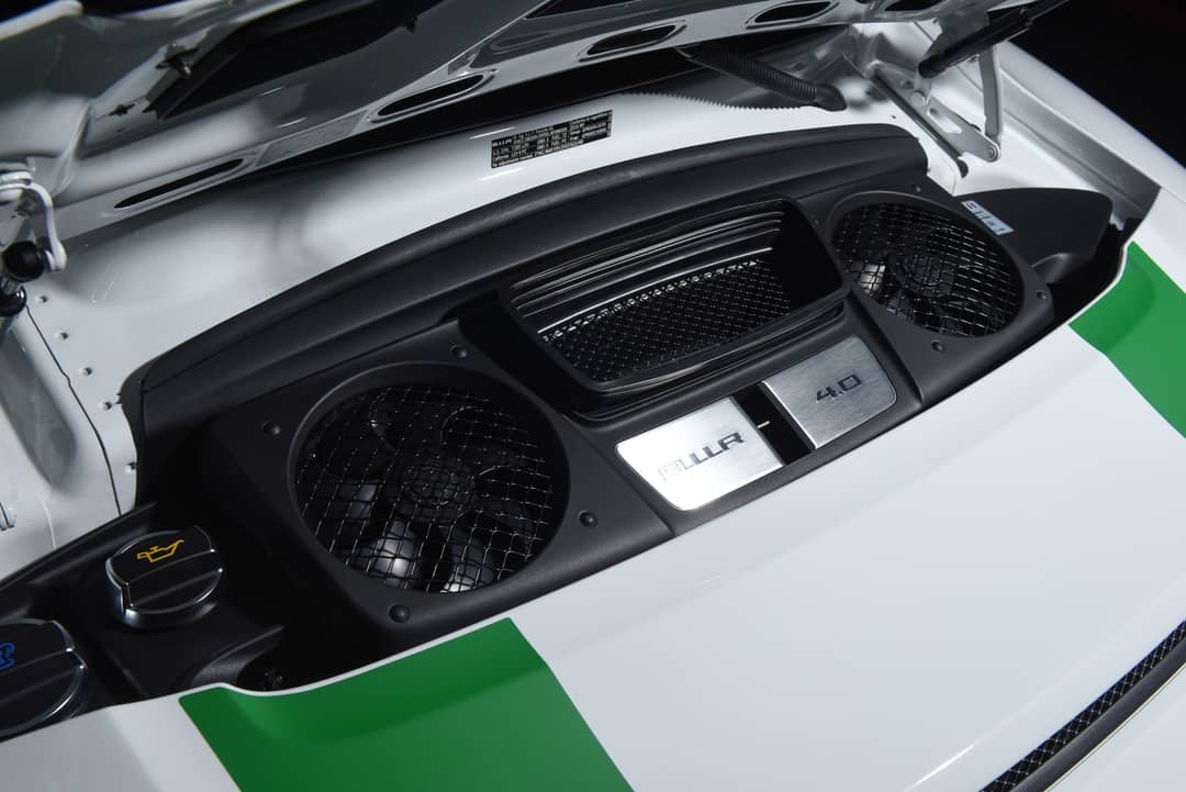 2016 Porsche 911 R — photo 34