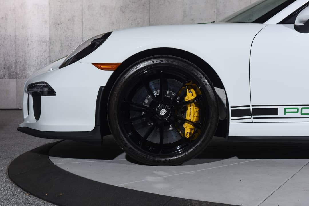 2016 Porsche 911 R — photo 39