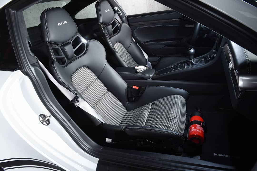 2016 Porsche 911 R — photo 55