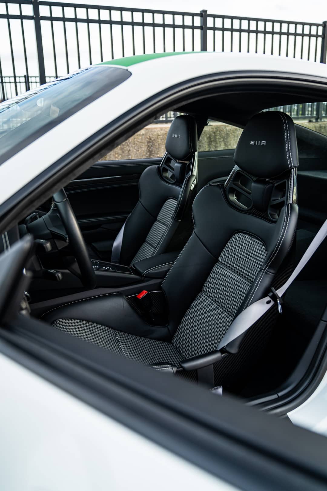 2016 Porsche 911 R — photo 7