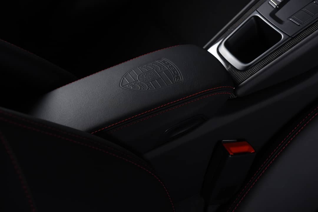 2018 Porsche 911 GT3 Touring — photo 15