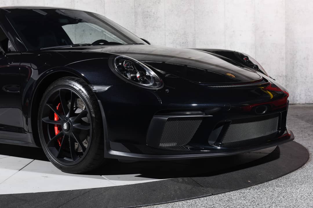 2018 Porsche 911 GT3 Touring — photo 3