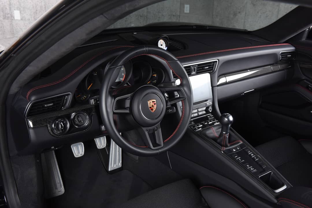 2018 Porsche 911 GT3 Touring — photo 22