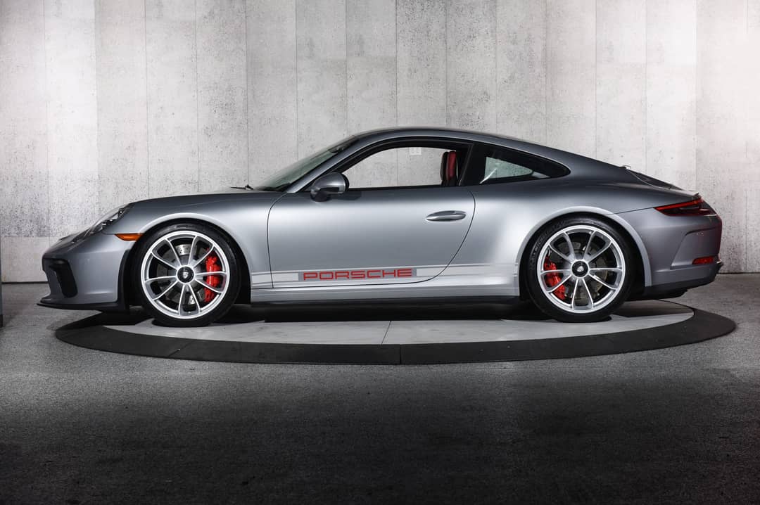 2018 Porsche 911 GT3 Touring — photo 15