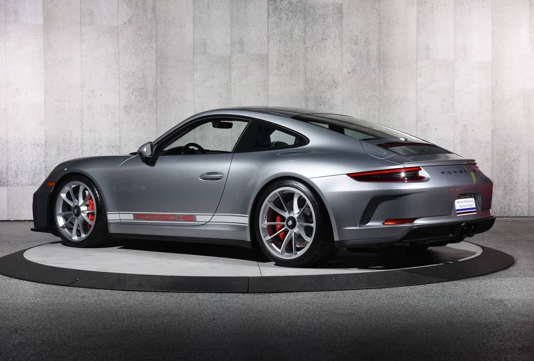 2018 Porsche 911 GT3 Touring — photo 16