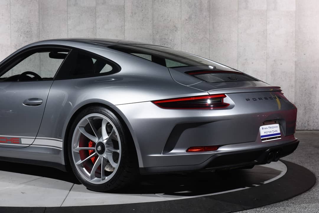 2018 Porsche 911 GT3 Touring — photo 17