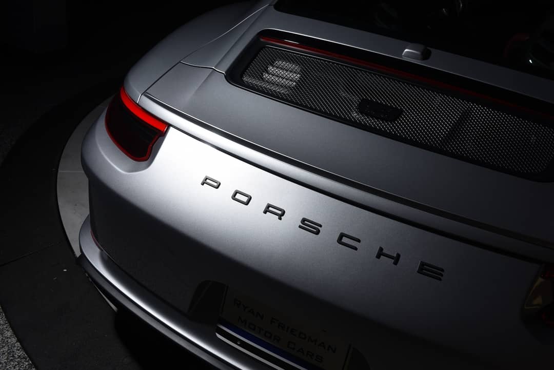 2018 Porsche 911 GT3 Touring — photo 21