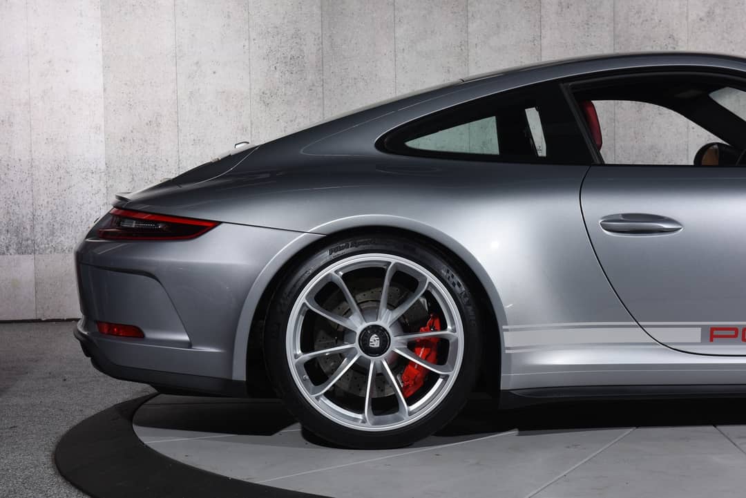 2018 Porsche 911 GT3 Touring — photo 24