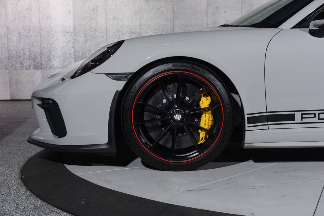 2019 Porsche 911 GT3 — photo 18
