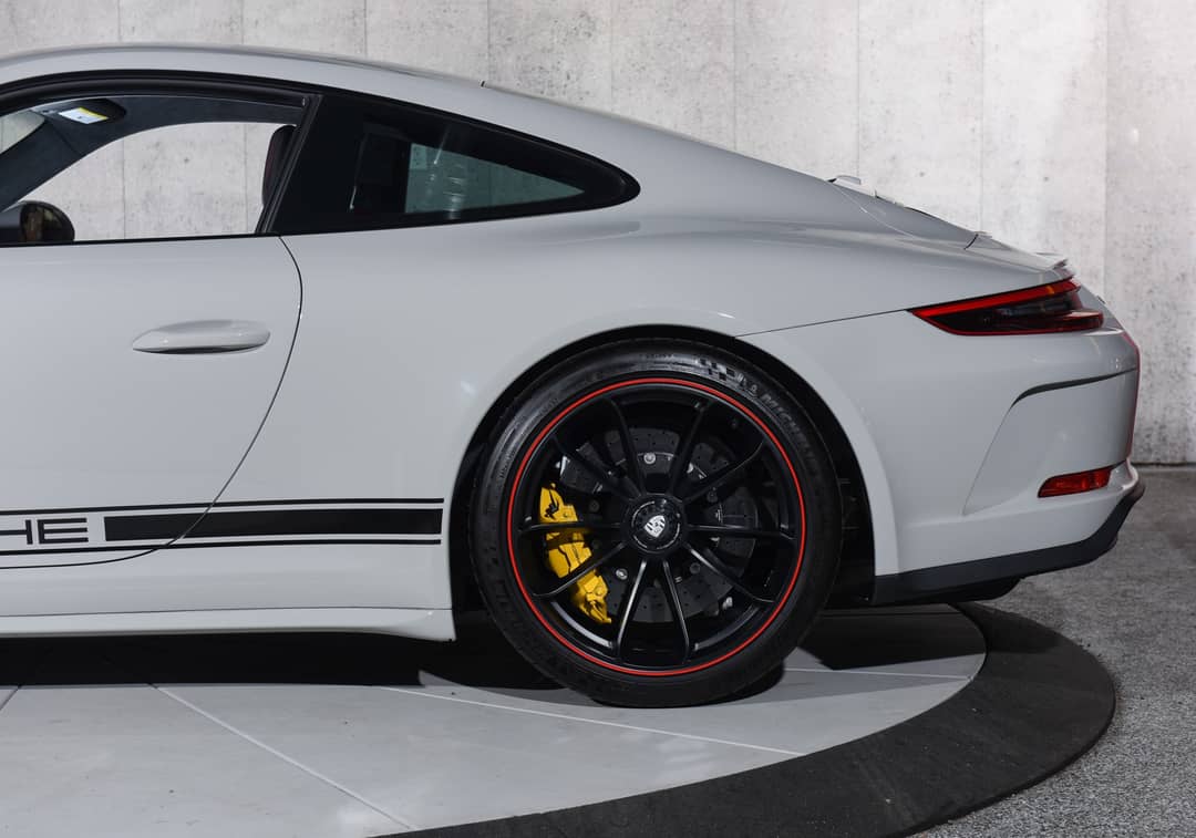 2019 Porsche 911 GT3 — photo 19