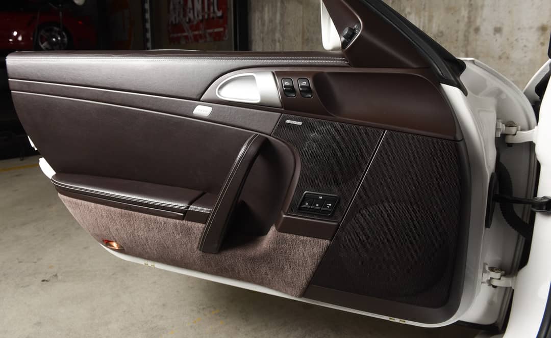 2010 Porsche 911 Carrera — photo 30