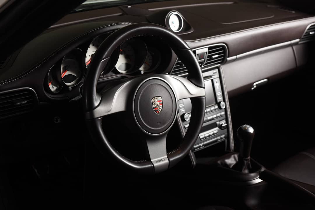 2010 Porsche 911 Carrera — photo 31