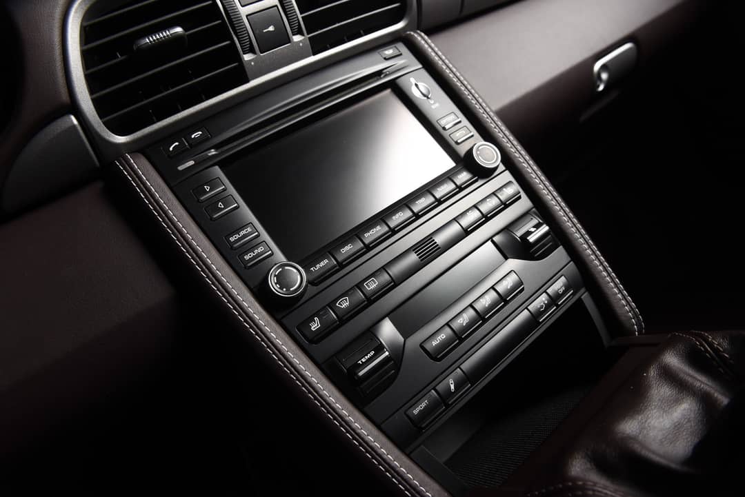 2010 Porsche 911 Carrera — photo 36