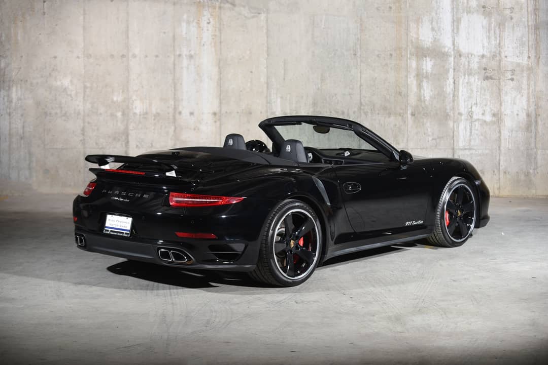 2015 Porsche 911 Turbo — photo 16