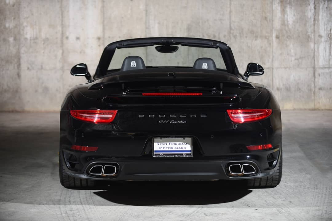 2015 Porsche 911 Turbo — photo 17