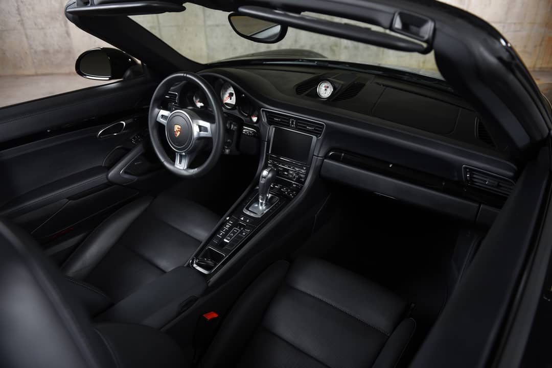 2015 Porsche 911 Turbo — photo 23