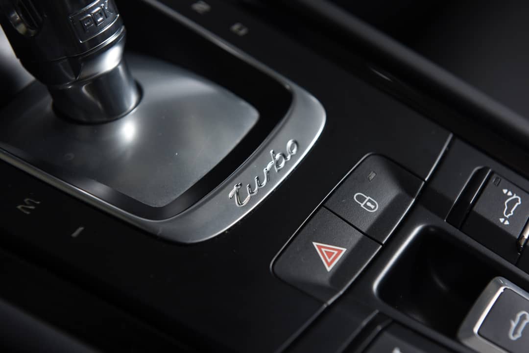 2015 Porsche 911 Turbo — photo 28