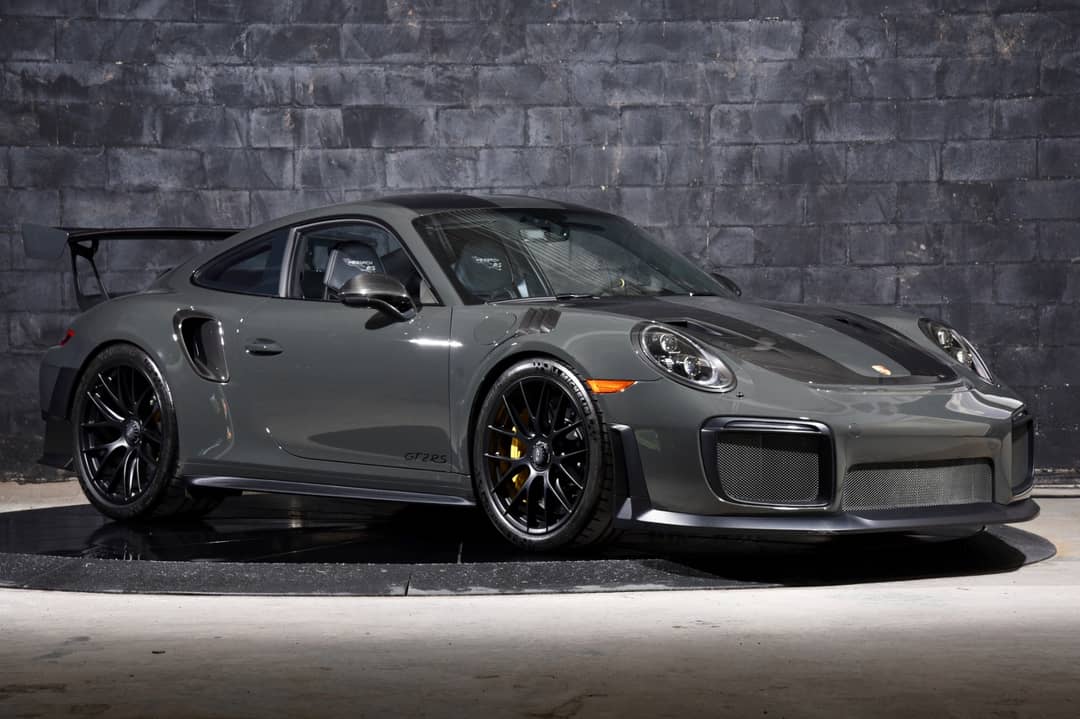 2018 Porsche 911 GT2 RS — photo 2