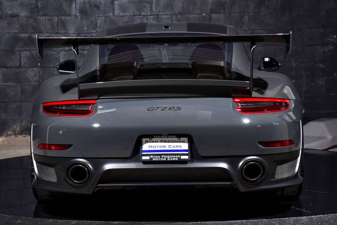 2018 Porsche 911 GT2 RS — photo 16