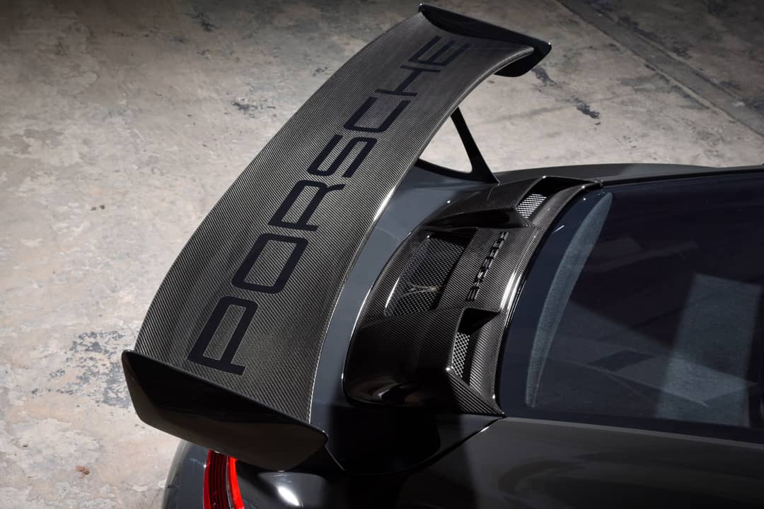 2018 Porsche 911 GT2 RS — photo 9
