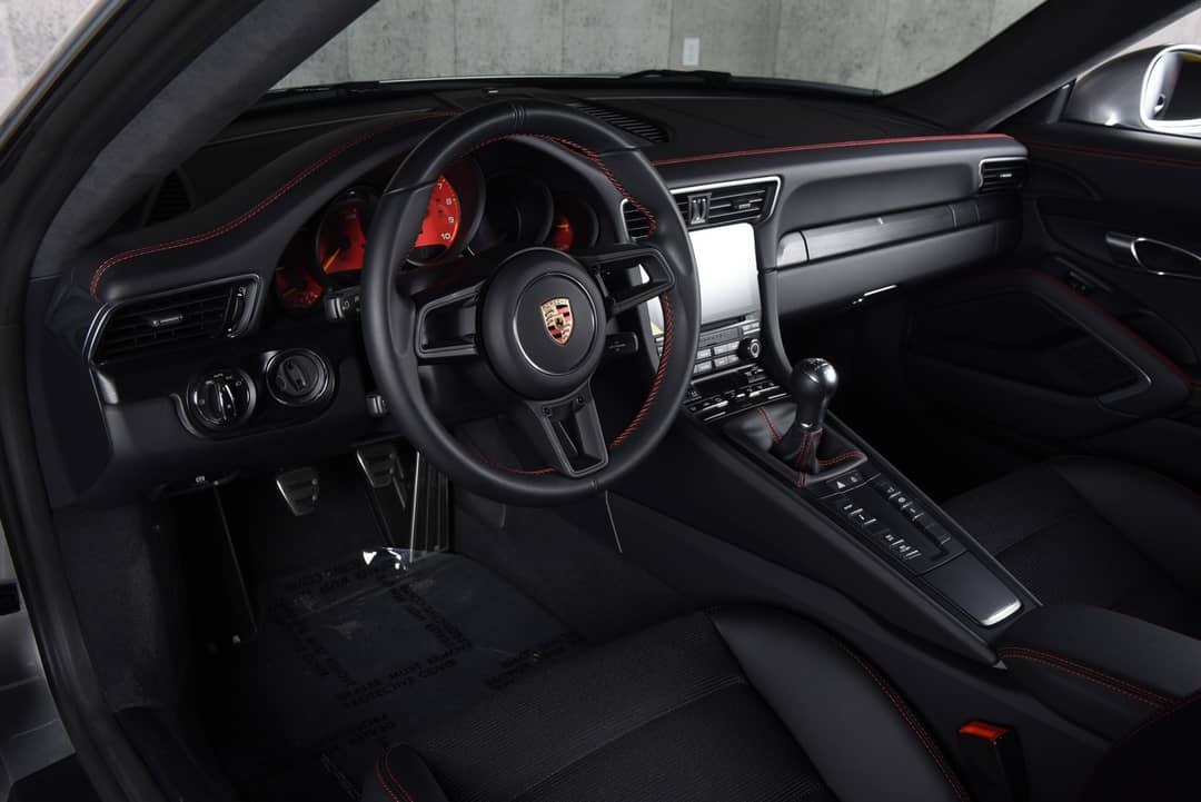 2019 Porsche 911 GT3 — photo 37