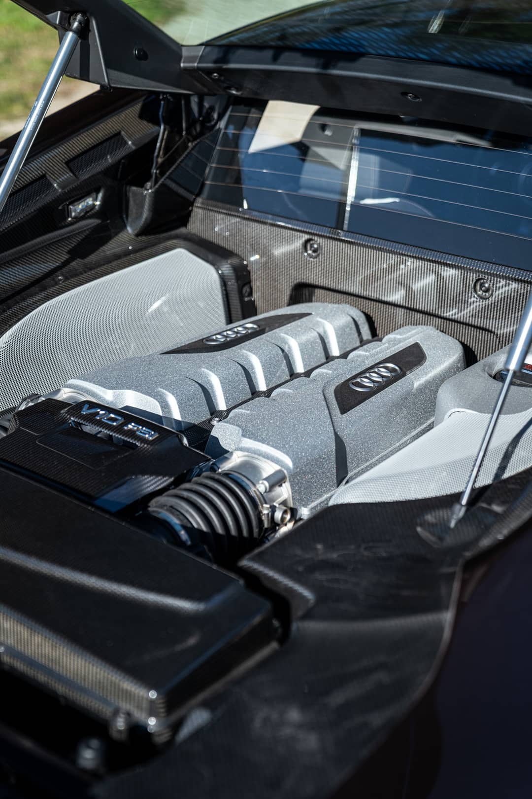 2015 Audi R8 5.2 quattro — photo 17