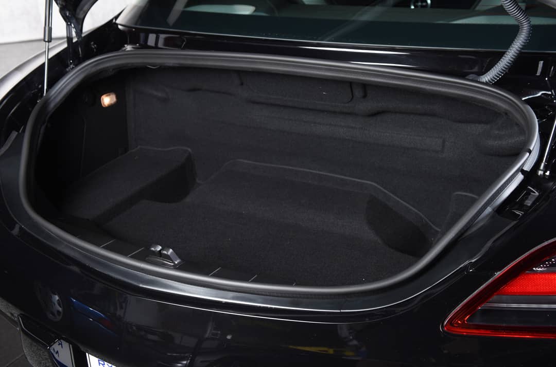 2012 Mercedes-Benz SLS AMG — photo 24