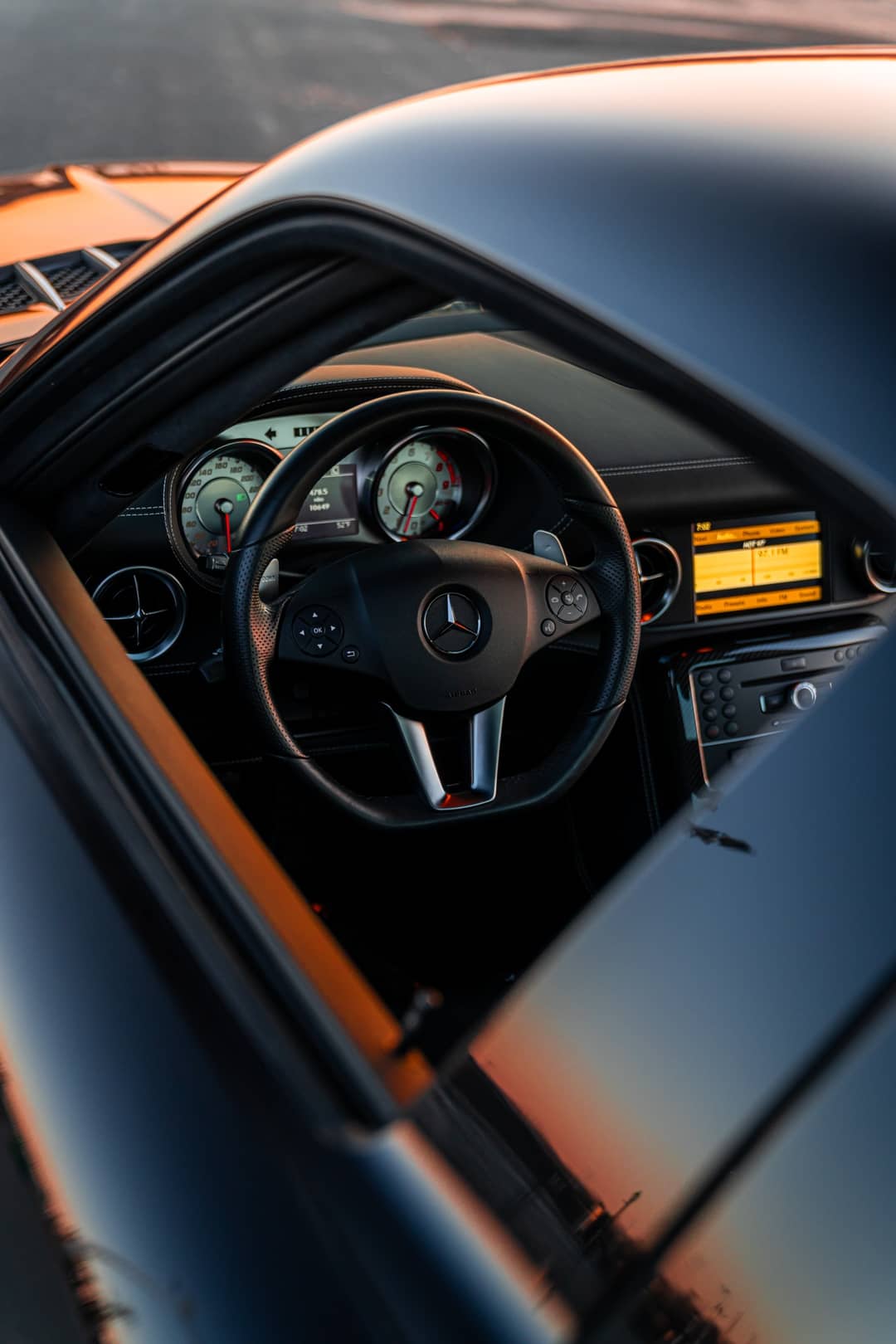 2012 Mercedes-Benz SLS AMG — photo 4