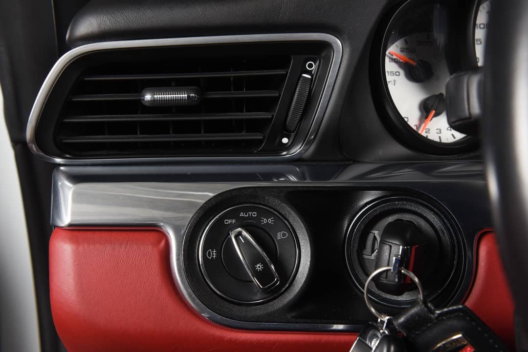 2016 Porsche 911 Carrera 4S — photo 37
